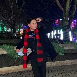 Meet your Posher, Dexter